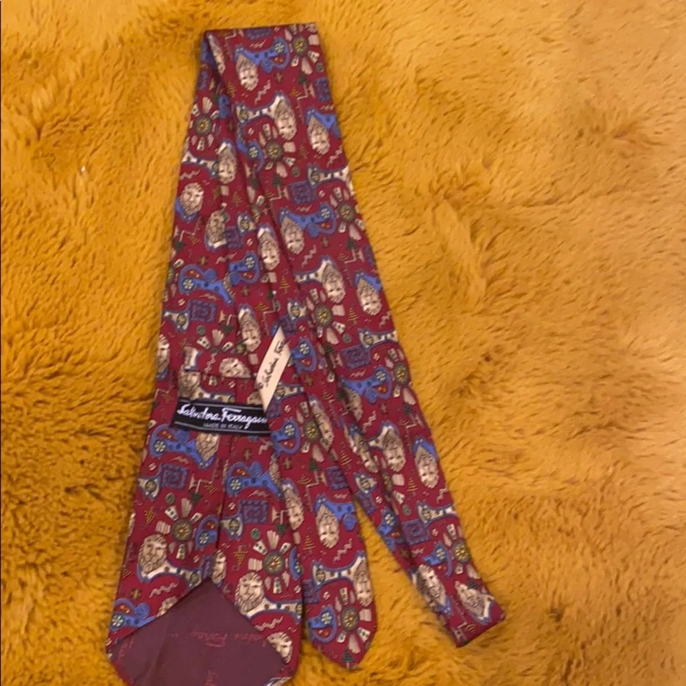 Salvador Ferragamo genuine silk tie made in Italy